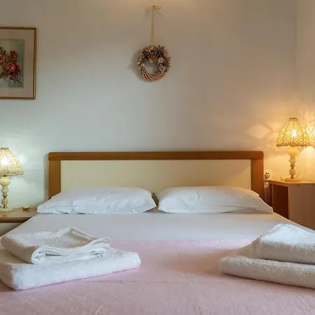Casa Costa For 7 Guests Near Fourka *