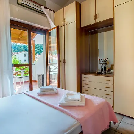 Casa Costa For 7 Guests Near Fourka *