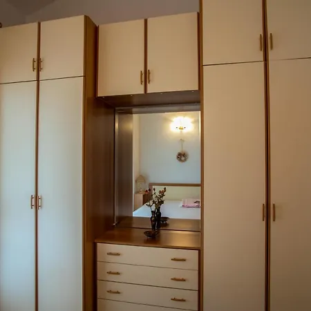 Holiday home Casa Costa For 7 Guests Near Fourka Skala Fourkas